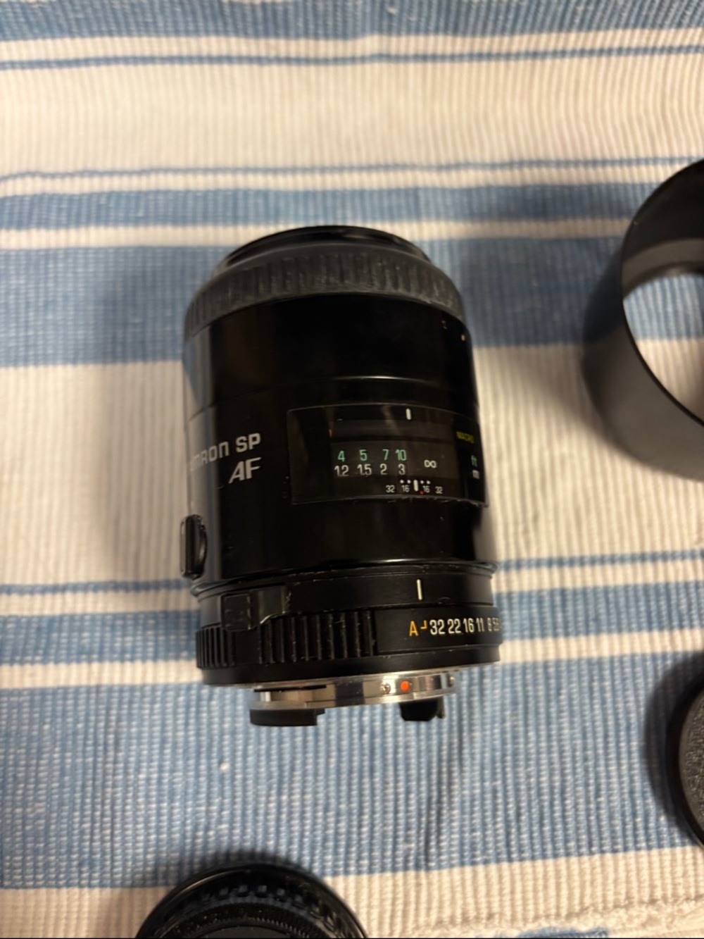 TAMARON SP AF Camera Lens 90mm - Picture 3 of 6